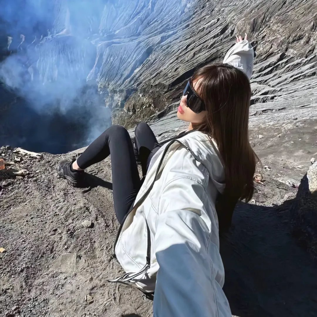 怪胎、先知和女巫的新圣餐海报